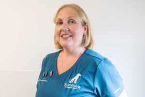 Veterinary nurse Helen Stewart